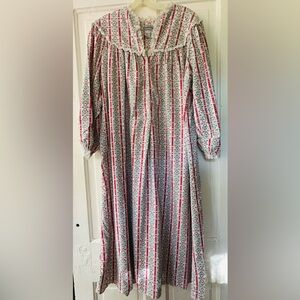 Women’s Lanz of Salzburg, size Medium, flannel nightgown